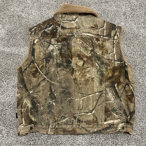 Men’s Levi’s Levi Strauss Signature Sherpa Lined Camouflage Canvas Vest Realtree - Picture 8 of 12